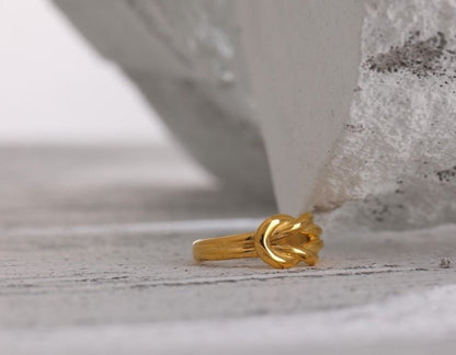 Double Knot Ring