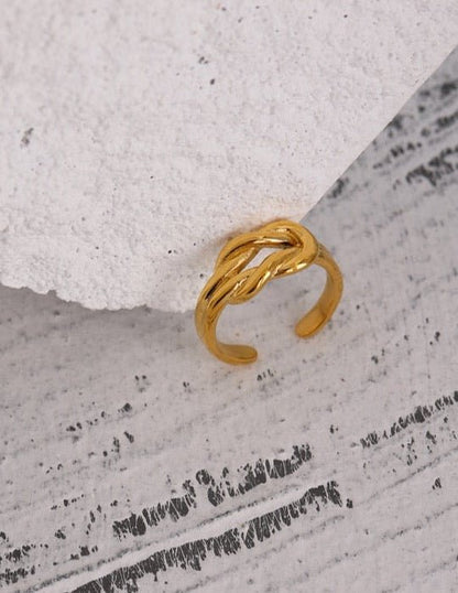 Double Knot Ring