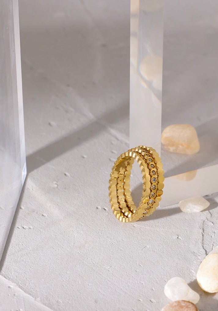 Triple Conjunction Ring Set
