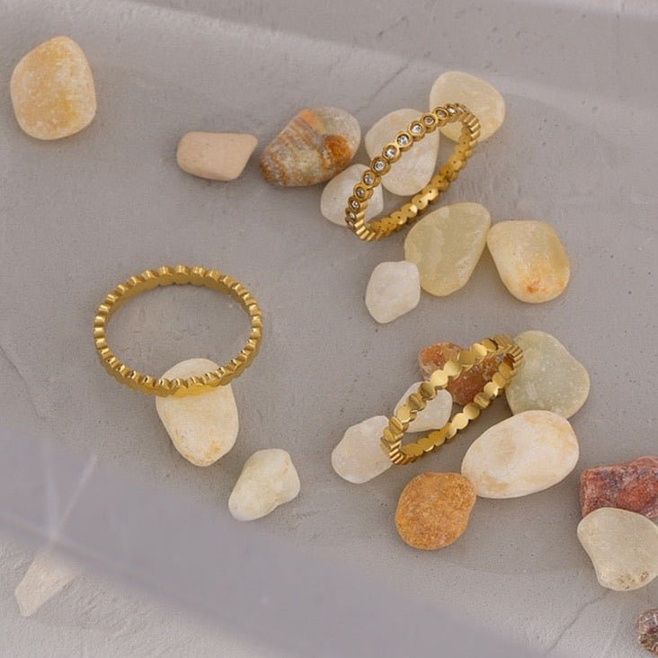 Triple Conjunction Ring Set